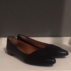 Black low heel pumps